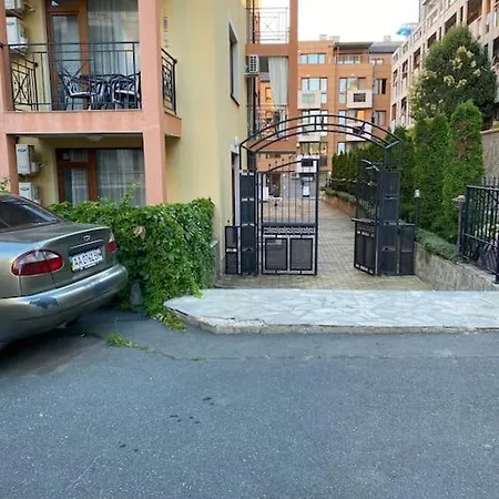 Victorio Apartment *